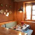 Vakantiehuis Cozy House Near Asei With Garden And Terrace